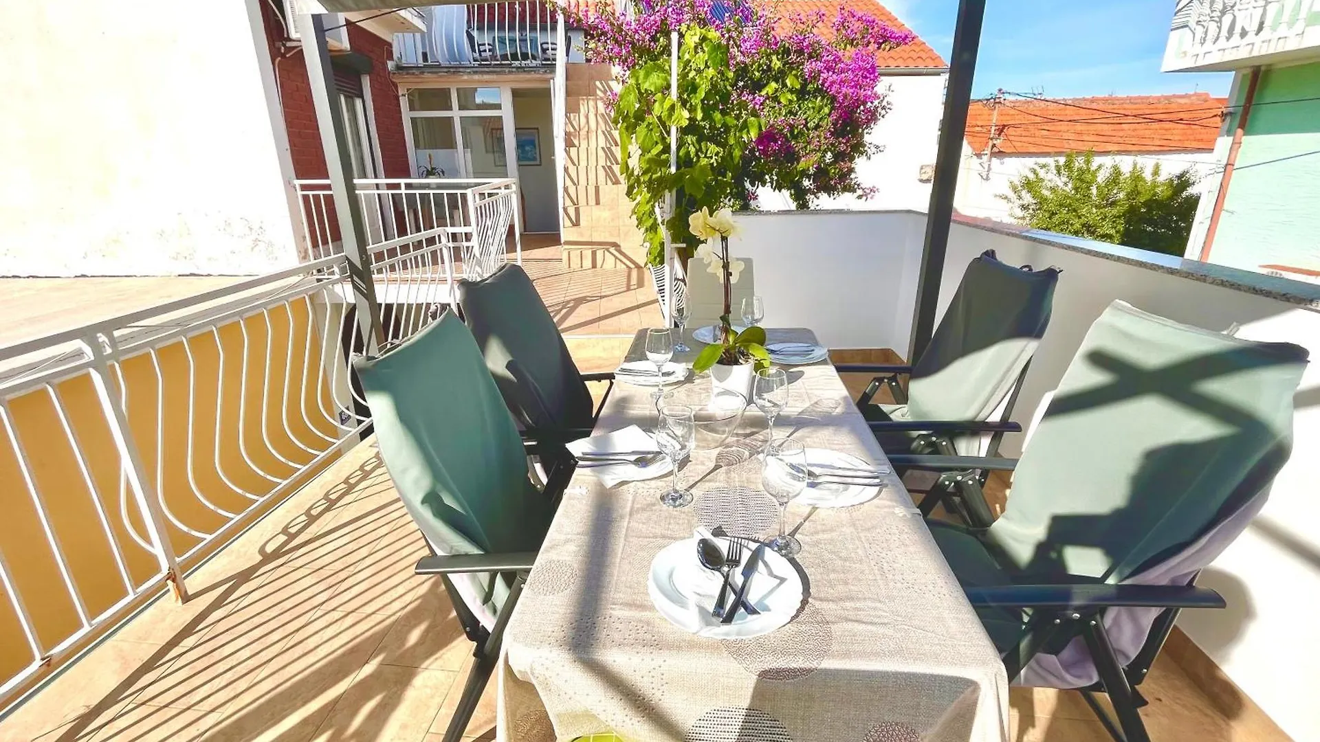 Happy Apartments In The Centre Of Kukljica - Ugljan Island Croatia